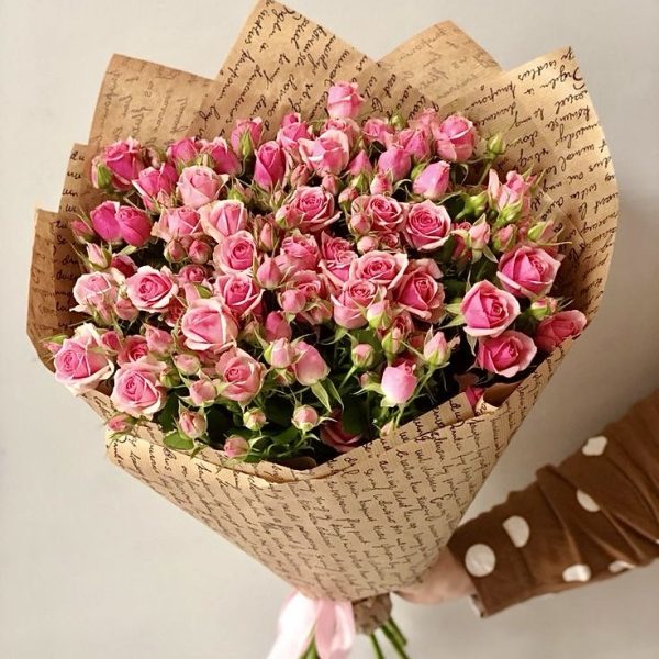 зображення_viber_2025-03-28_08-58-44-527 Букет із 15 гілок рожевої кущової троянди