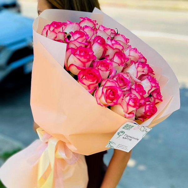 зображення_viber_2025-06-20_10-57-50-128 Букет із 25 троянд Джумілія