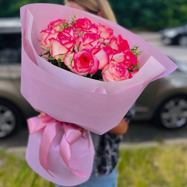 зображення_viber_2025-07-30_14-42-22-779 Букет із 15 троянд Джумілія
