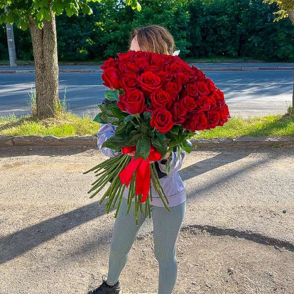 зображення_viber_2025-07-30_14-42-23-788 Букет із 45 червоних троянд Explorer