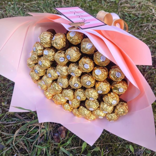 photo_2024-02-22_12-00-54 Солодкий букет із ferrero rocher