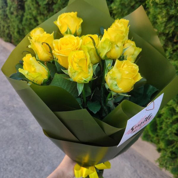Букет із 9 жовтих троянд