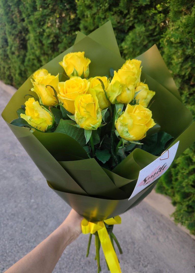 Букет із 9 жовтих троянд